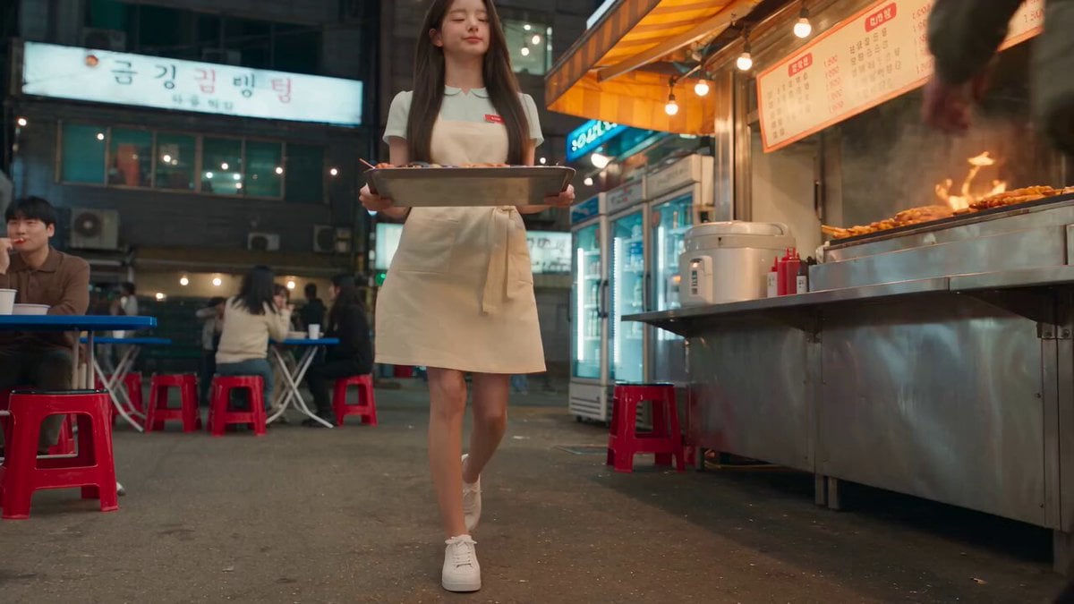 Seedance prompt example — Young Korean Woman Wearing a Light Teal